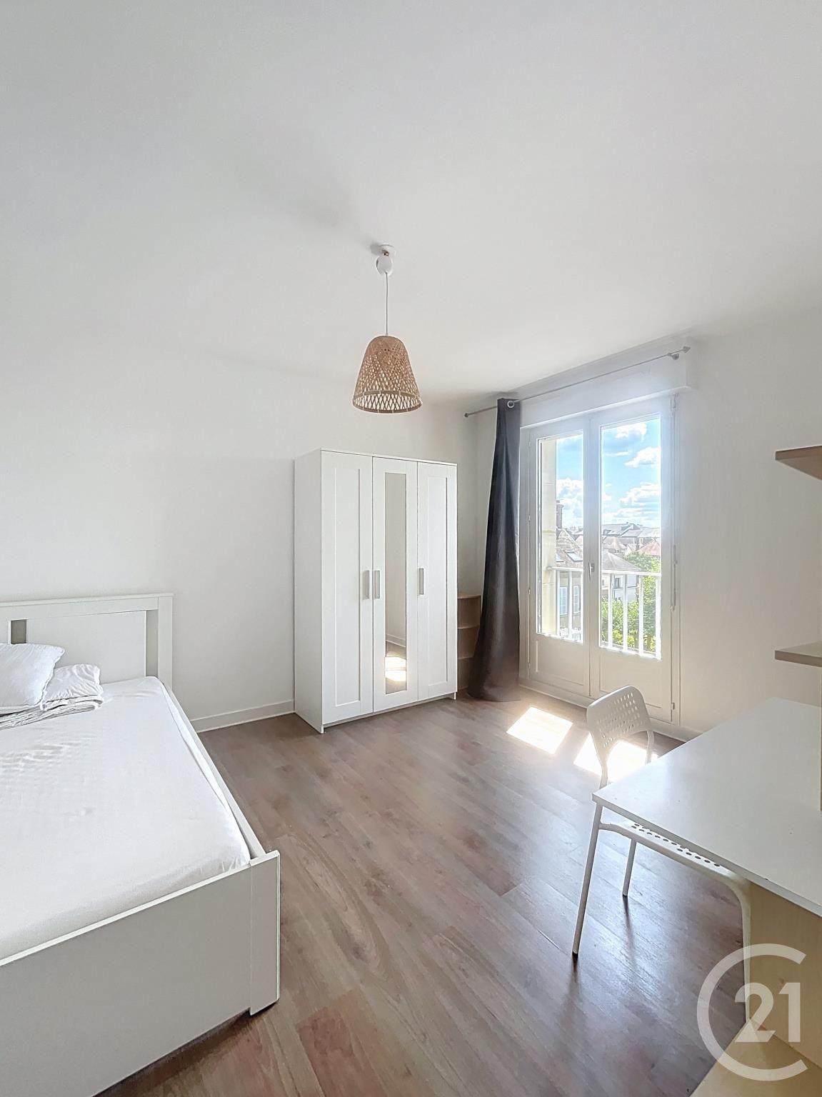 Appartement Chambre à louer - 1 pièce - 38.92 m2 - COMPIEGNE