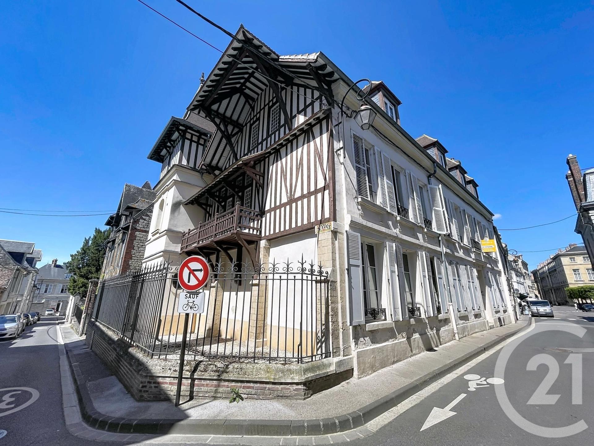 Appartement Studio à louer - 1 pièce - 34.45 m2 - COMPIEGNE
